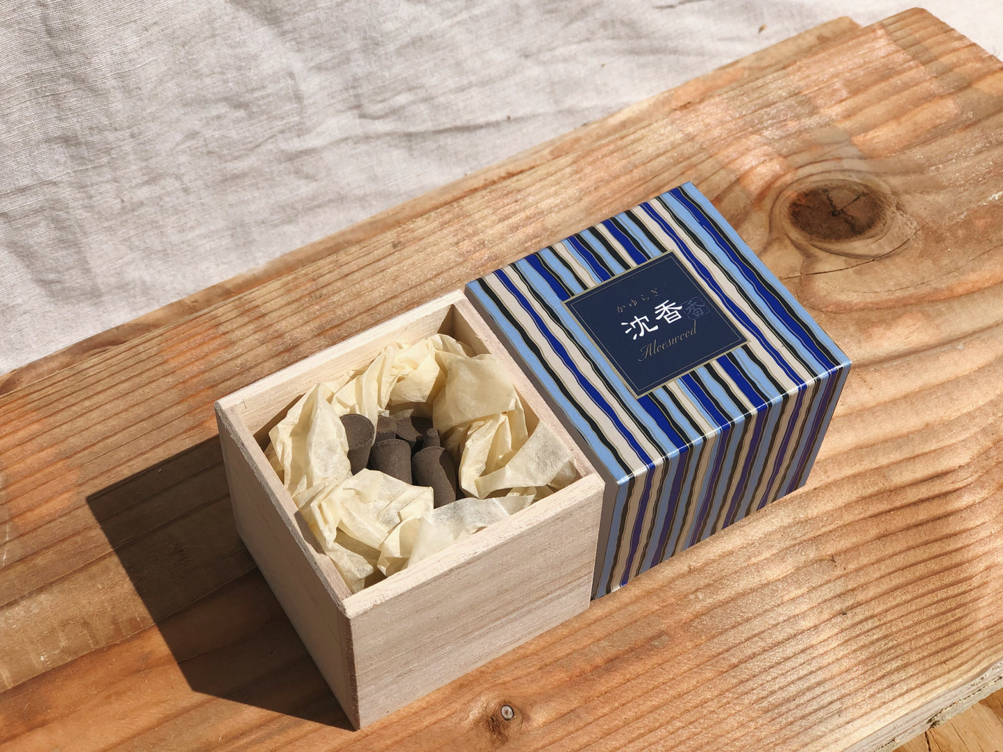 Kayuragi Aloeswood Incense Cones Set 12 cones